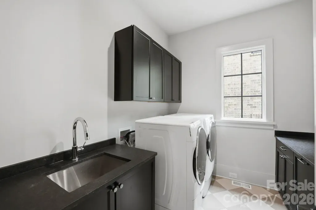 6010 Old Providence Lane Charlotte NC 28226