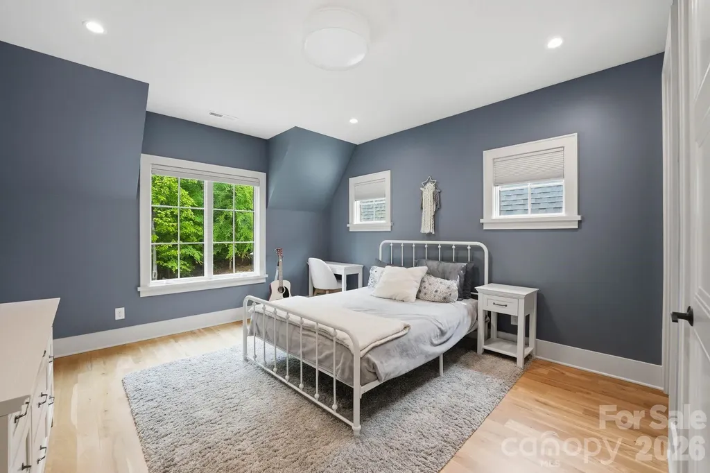 6010 Old Providence Lane Charlotte NC 28226