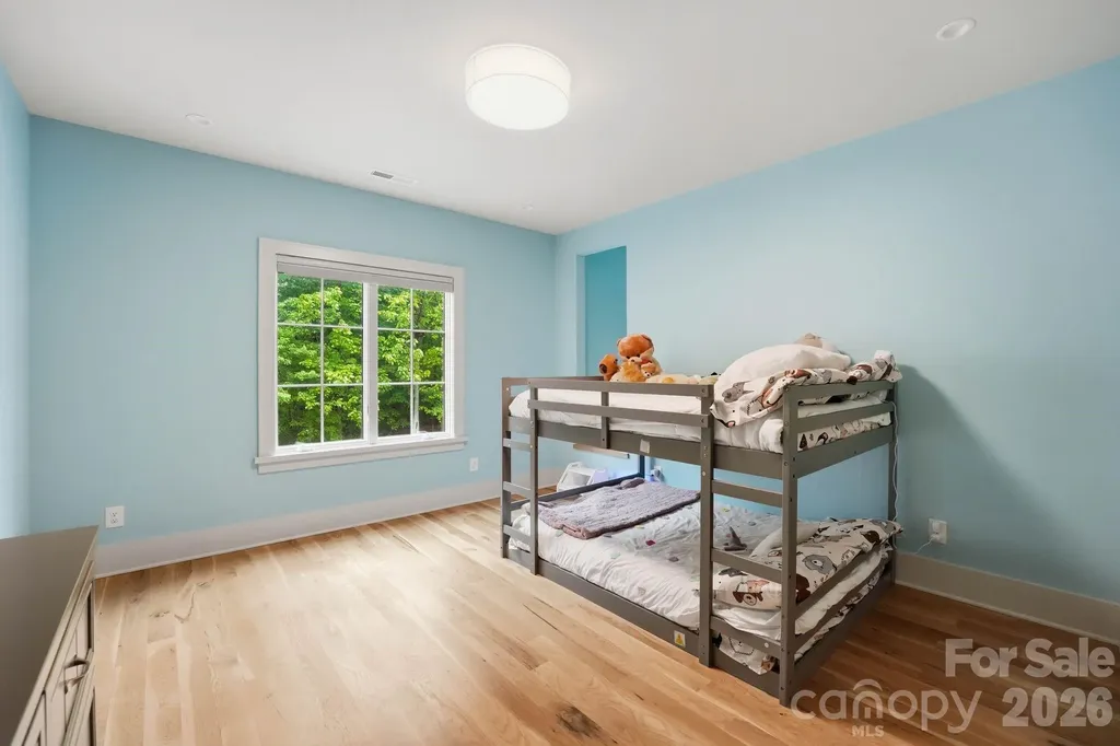 6010 Old Providence Lane Charlotte NC 28226