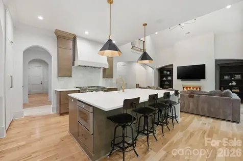 6010 Old Providence Lane Charlotte NC 28226