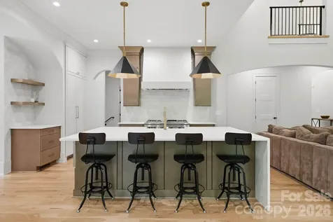 6010 Old Providence Lane Charlotte NC 28226