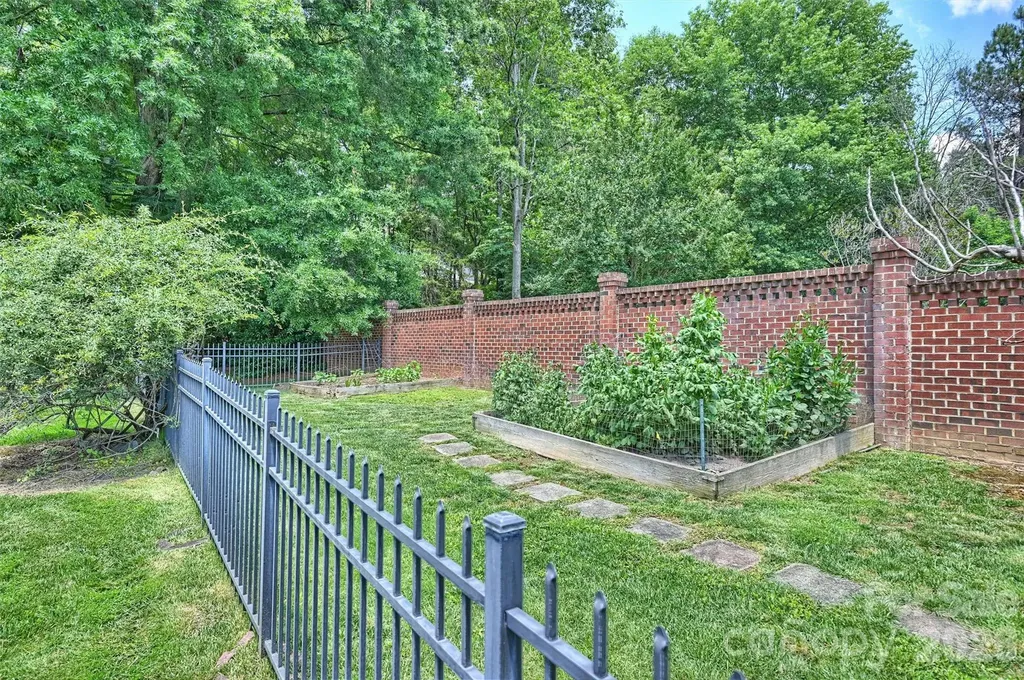 3747 Moorland Drive Charlotte NC 28226