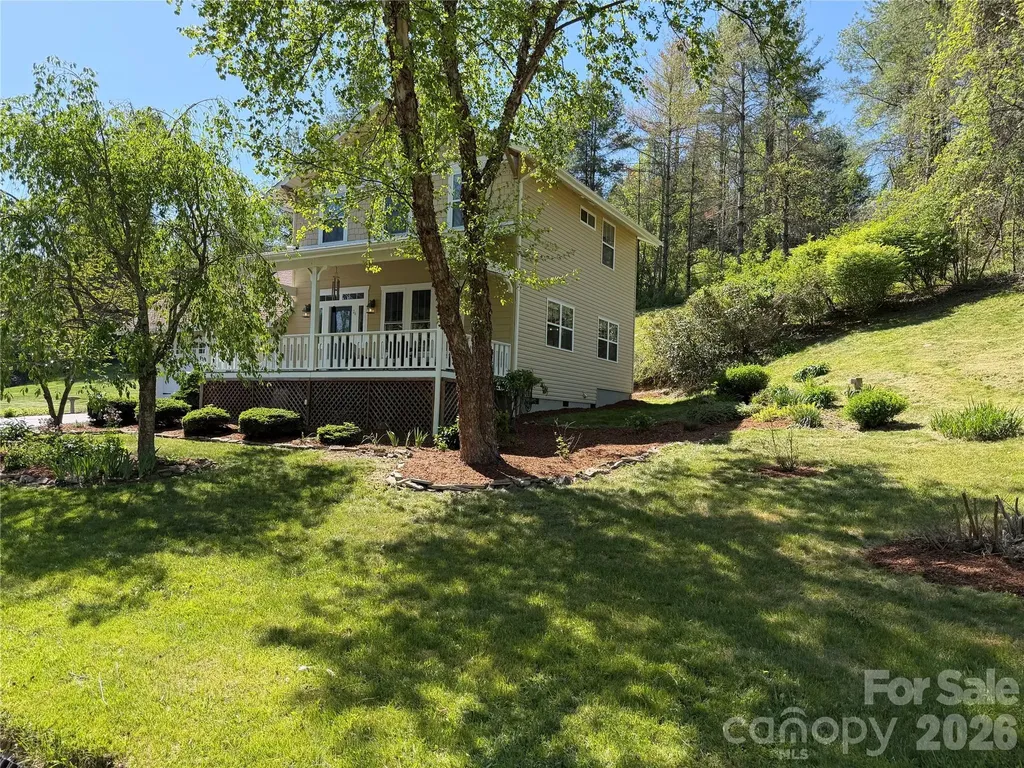 26 Macdougall Lane Weaverville NC 28787