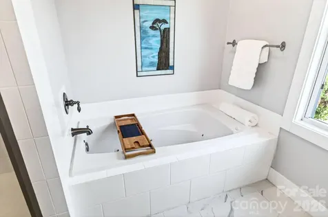 26 Macdougall Lane Weaverville NC 28787