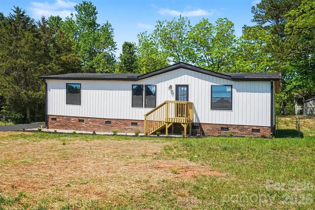 212 S Upright Street Landis NC 28088