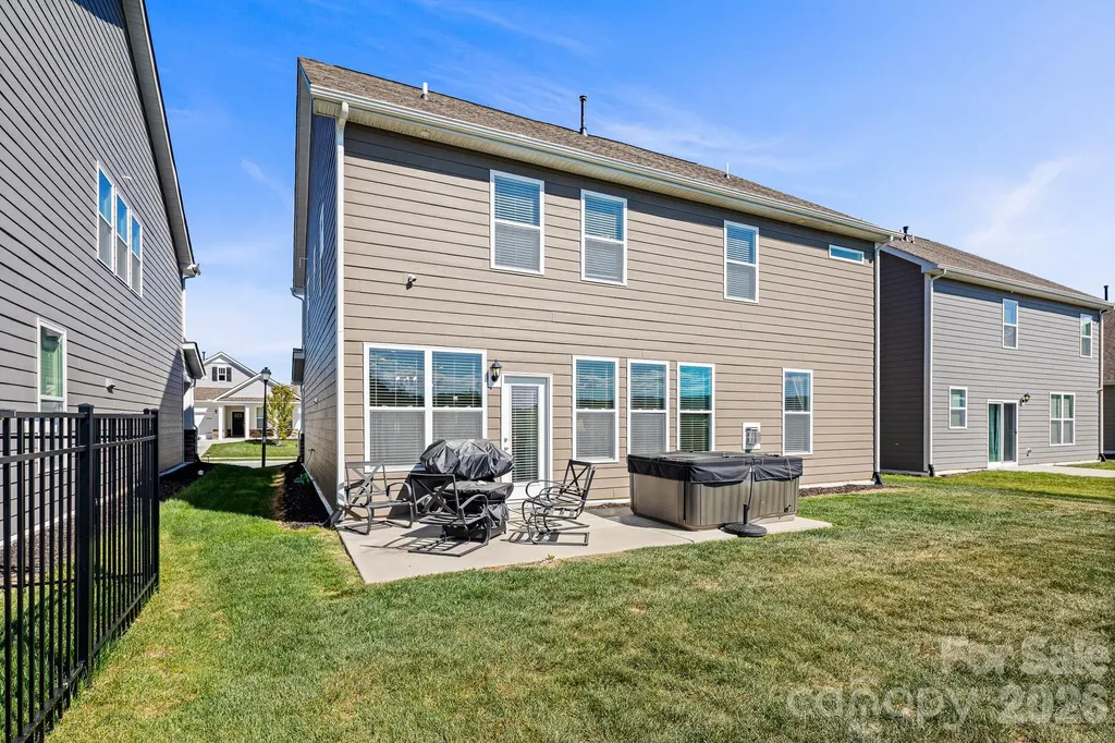 199 Fox Cove Road Hendersonville NC 28792