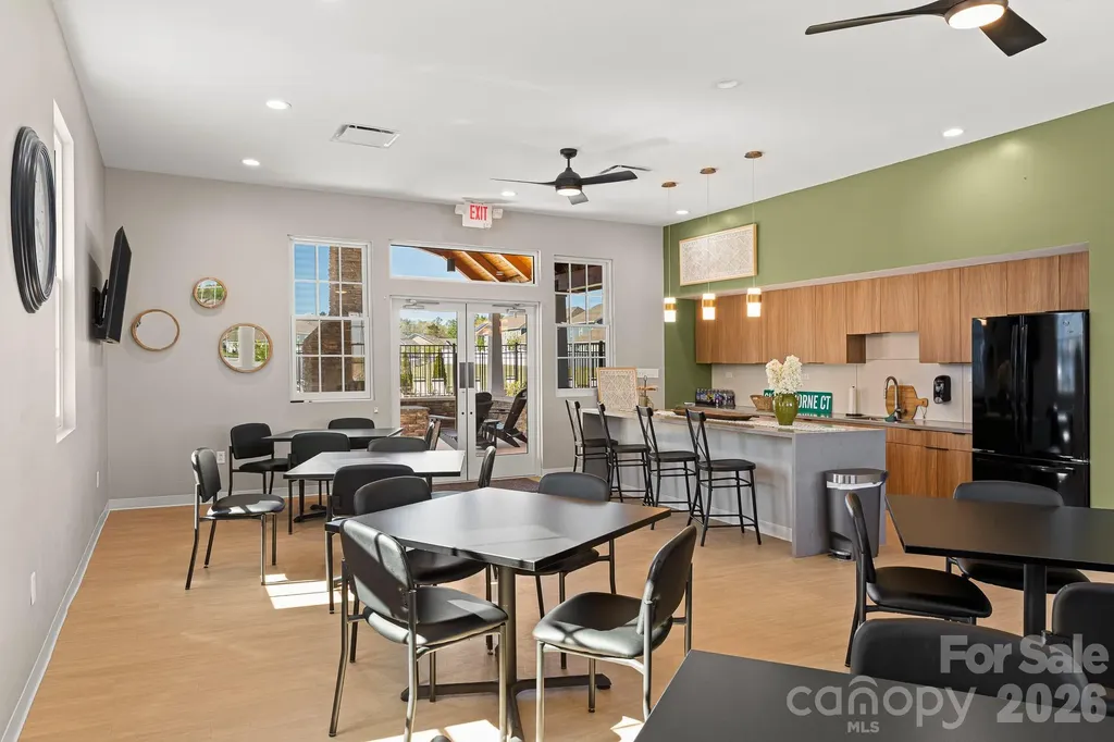 199 Fox Cove Road Hendersonville NC 28792
