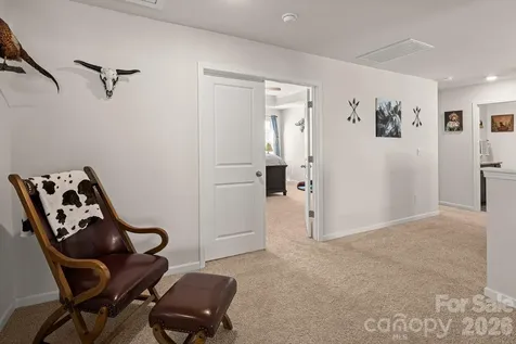 199 Fox Cove Road Hendersonville NC 28792