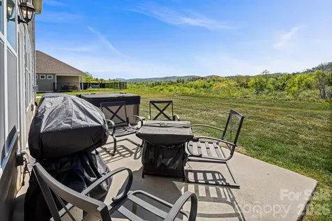 199 Fox Cove Road Hendersonville NC 28792