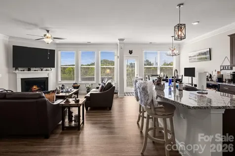 199 Fox Cove Road Hendersonville NC 28792
