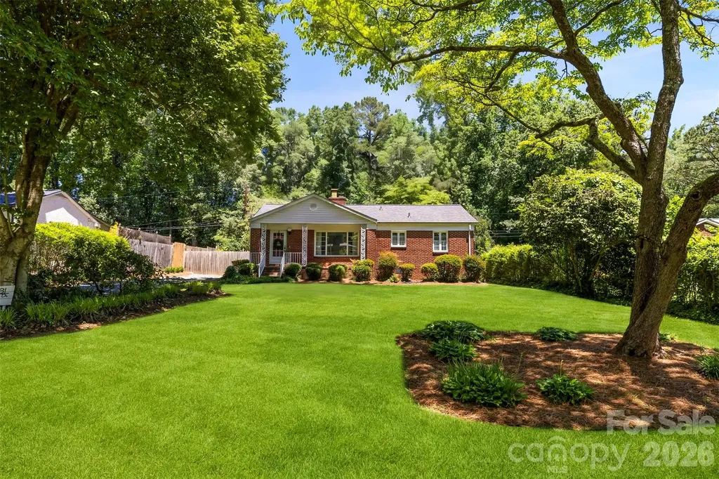 2431 Arnold Drive Charlotte NC 28205