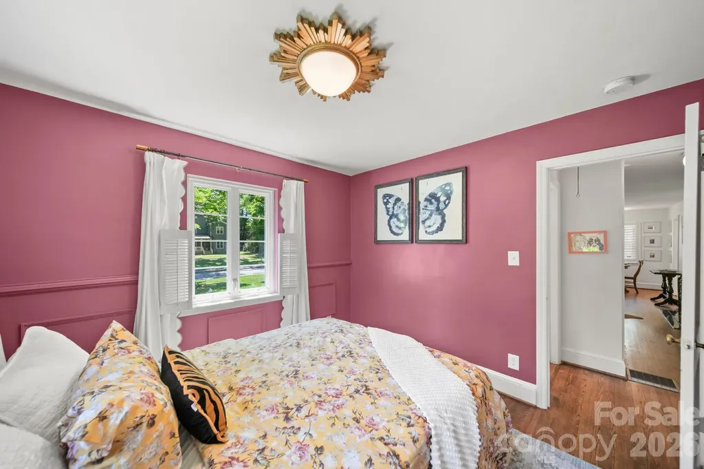 2431 Arnold Drive Charlotte NC 28205