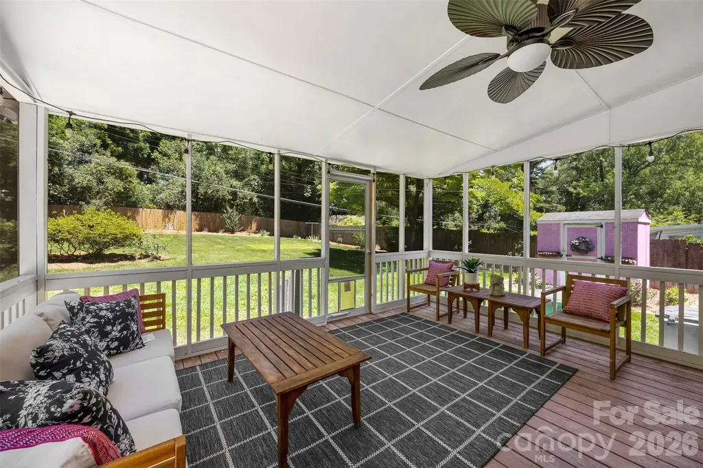 2431 Arnold Drive Charlotte NC 28205