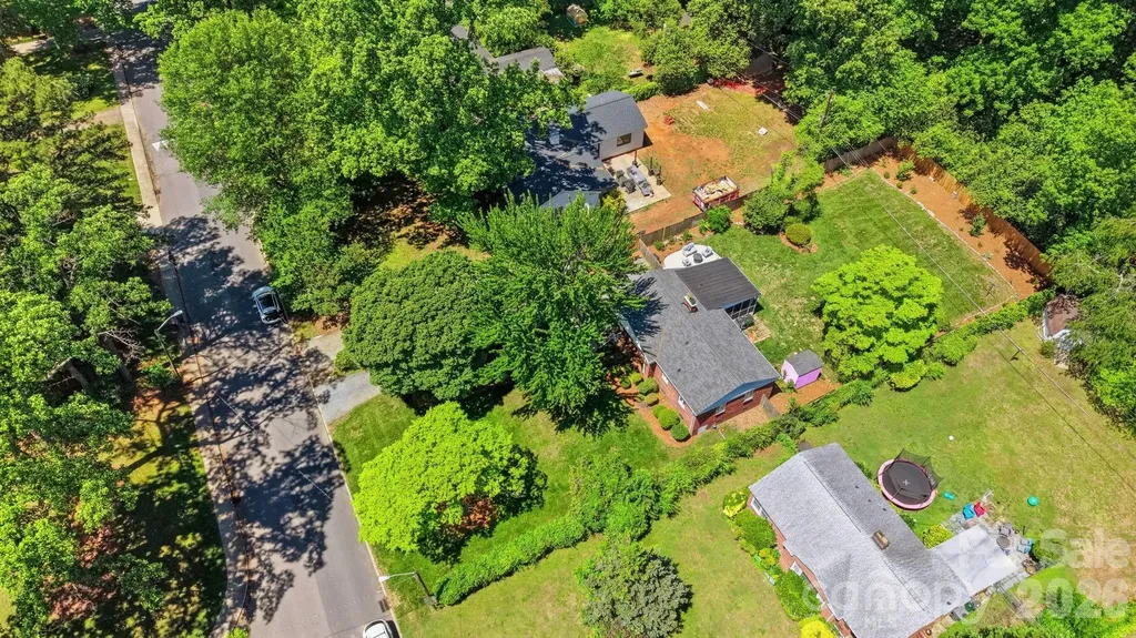 2431 Arnold Drive Charlotte NC 28205