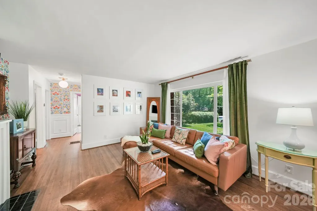 2431 Arnold Drive Charlotte NC 28205