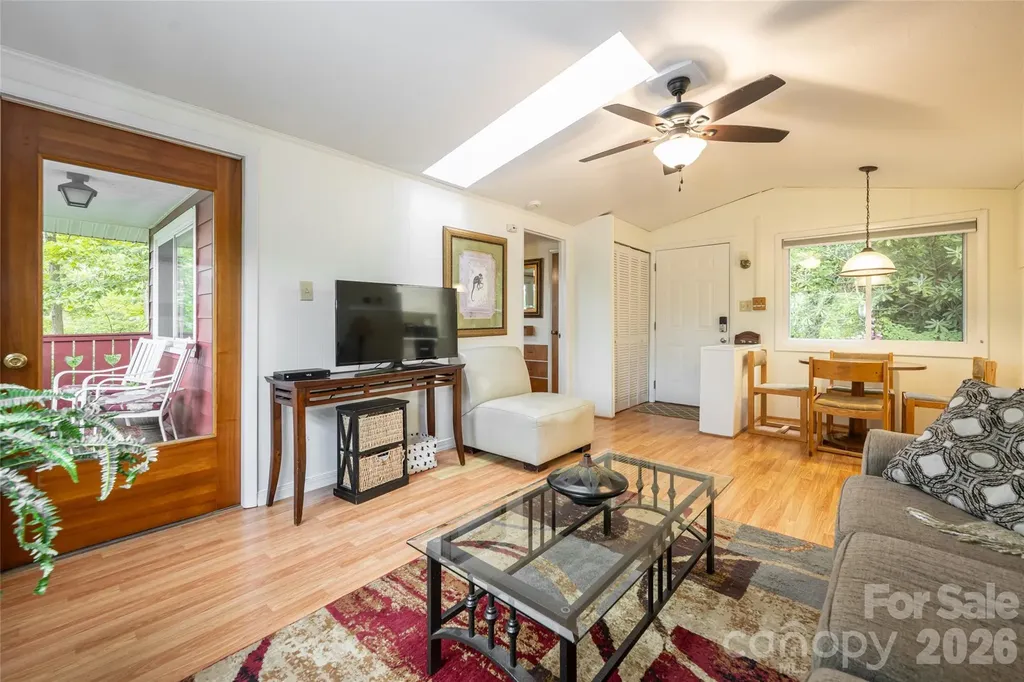 8 N Delano Road Asheville NC 28805