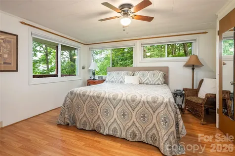 8 N Delano Road Asheville NC 28805