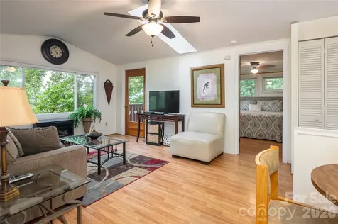 8 N Delano Road Asheville NC 28805