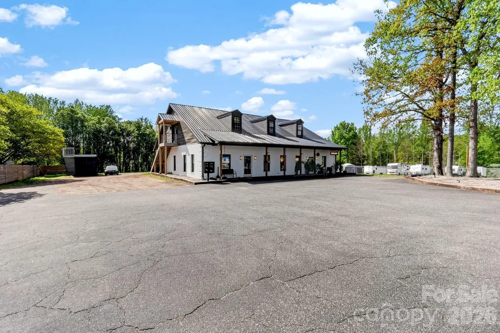 3440 E Broad Street Statesville NC 28625