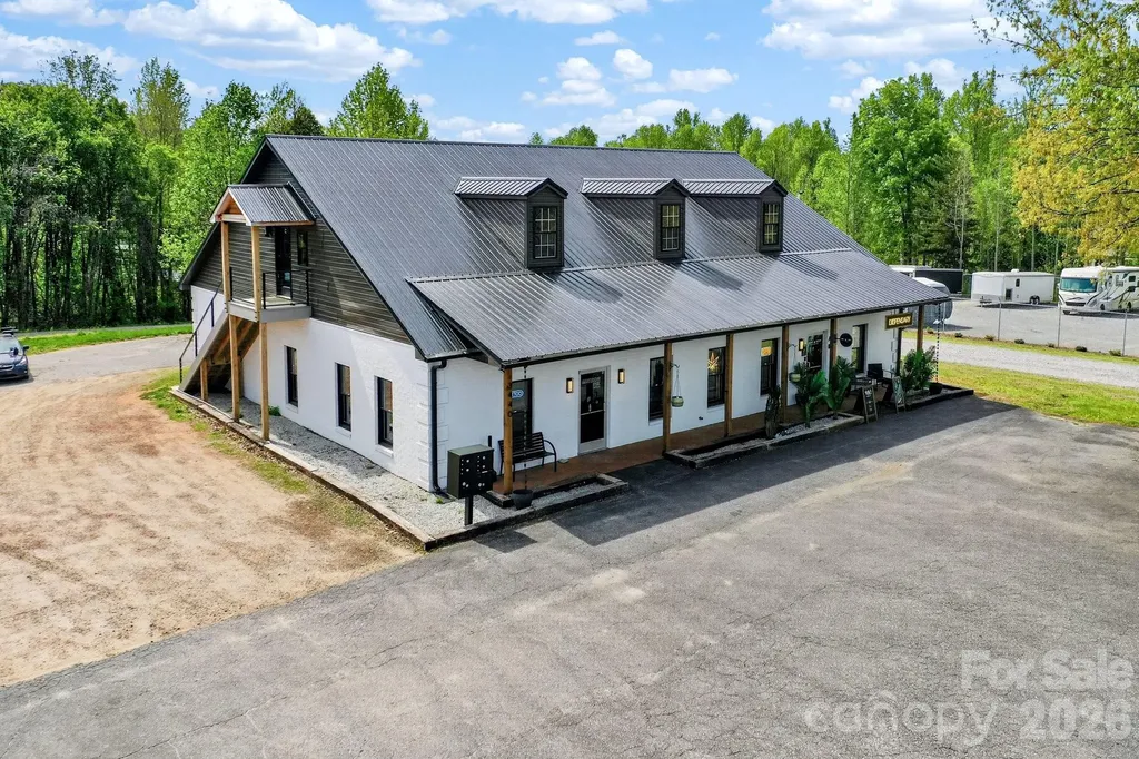 3440 E Broad Street Statesville NC 28625