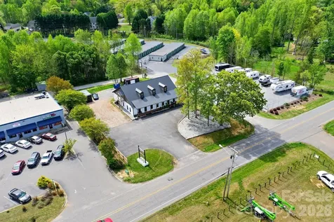 3440 E Broad Street Statesville NC 28625