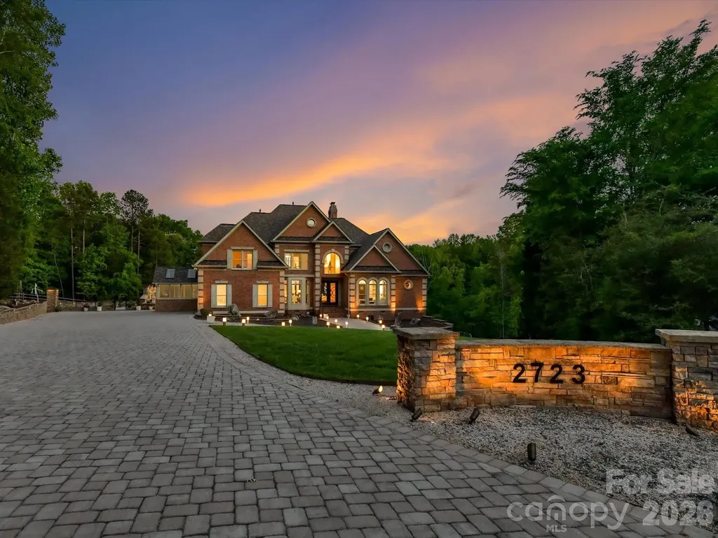 2723 Providence Pine Lane Charlotte NC 28270