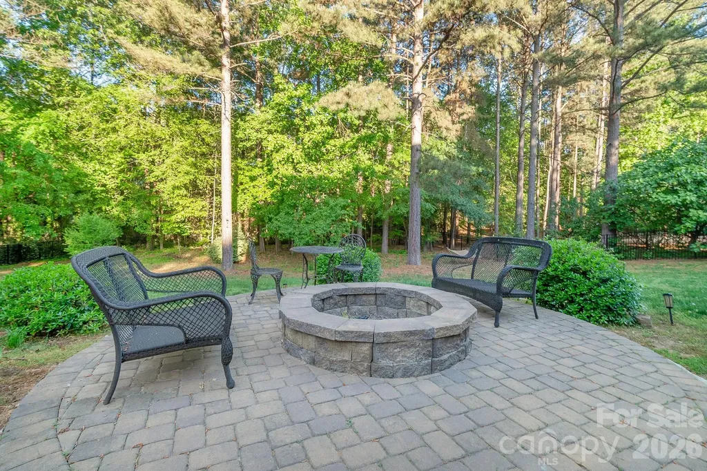 124 Whiterock Drive Mount Holly NC 28120