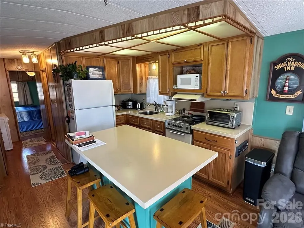 120 Elm Street New London NC 28127