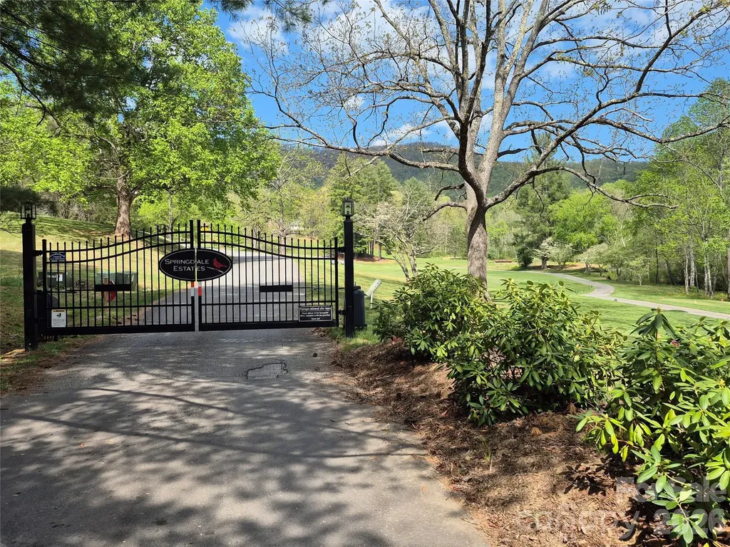 623 Country Club Drive Canton NC 28716