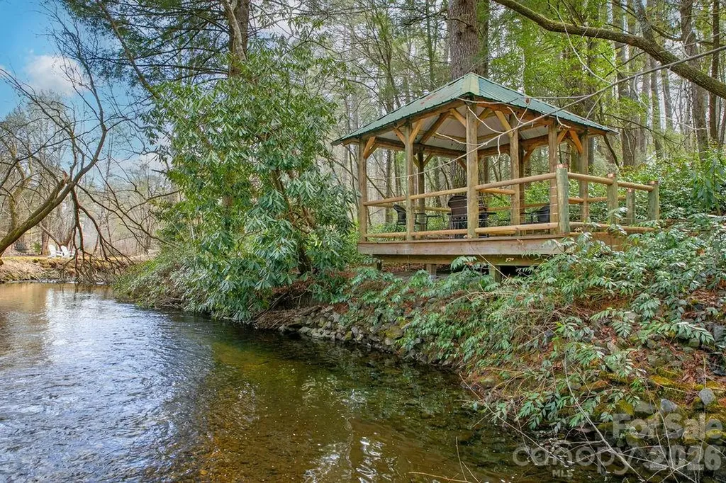 380 Cedar Lane Brevard NC 28712