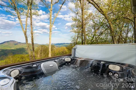 366 Signature Row Boulevard Waynesville NC 28785