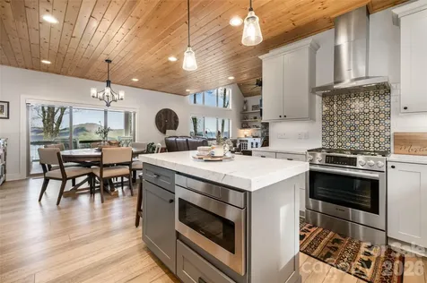 366 Signature Row Boulevard Waynesville NC 28785