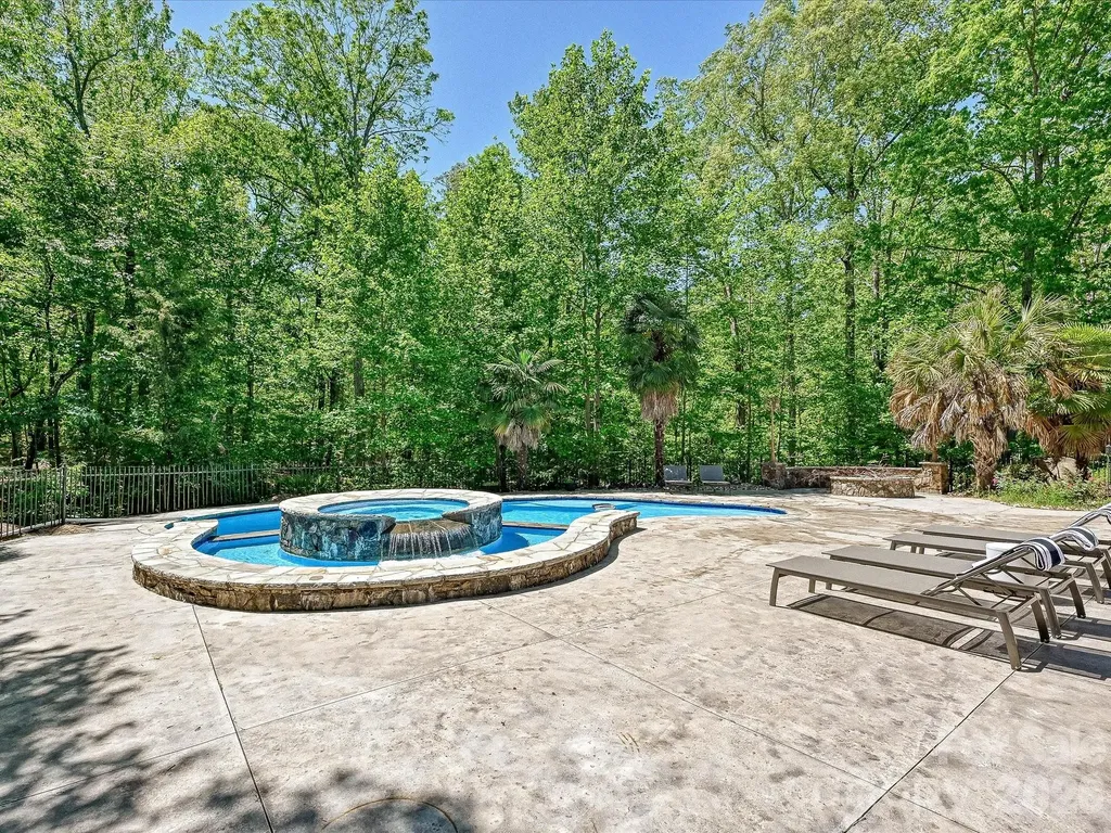 6112 Rehobeth Road Waxhaw NC 28173
