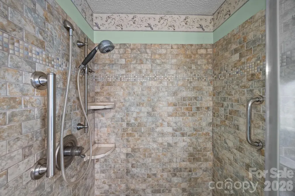 280 Birchridge Drive Kernersville NC 27284