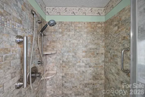 280 Birchridge Drive Kernersville NC 27284