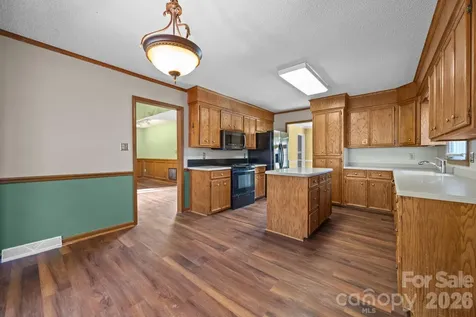 280 Birchridge Drive Kernersville NC 27284
