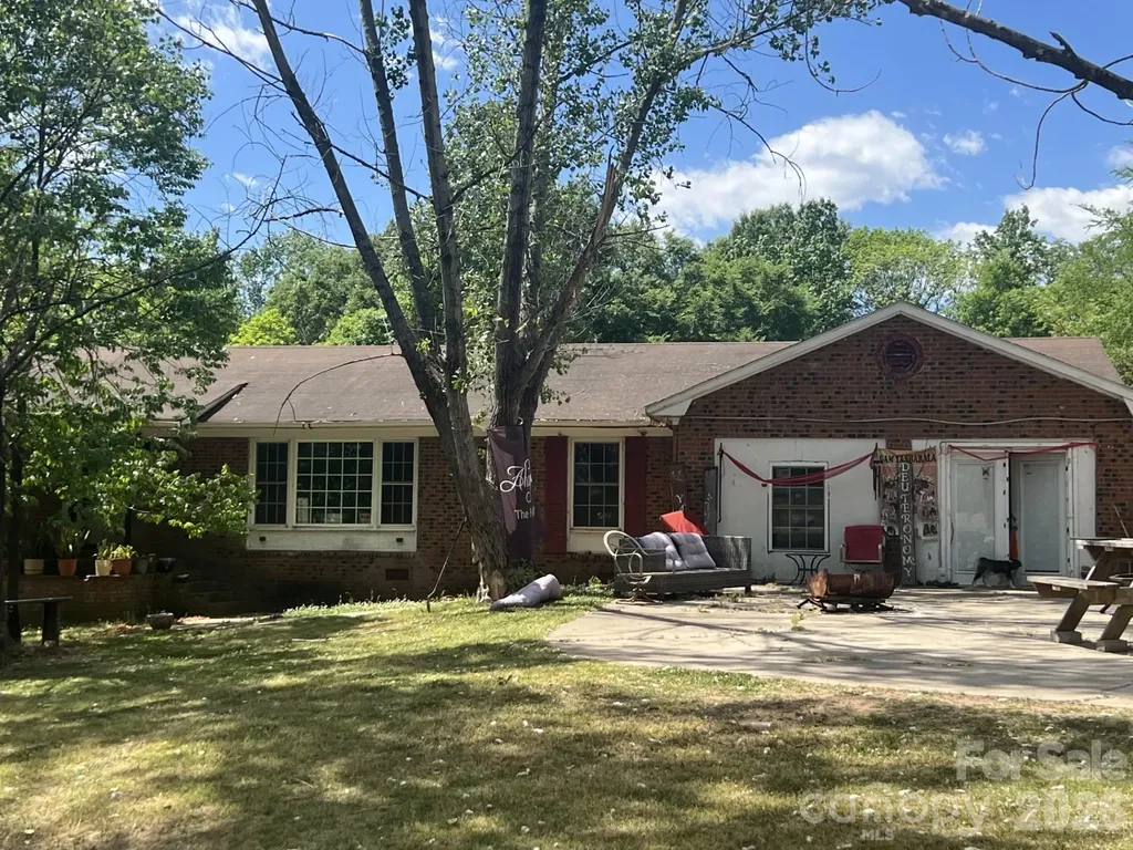 899 E Us Highway 52 Highway Wadesboro NC 28170