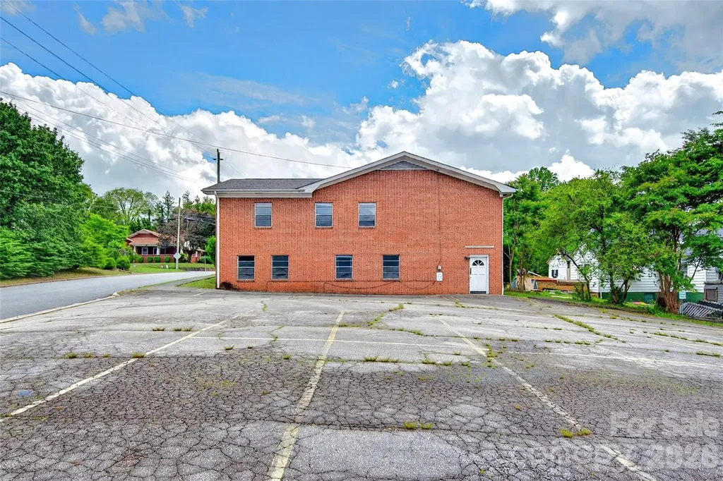 97 Clay Street Marion NC 28752