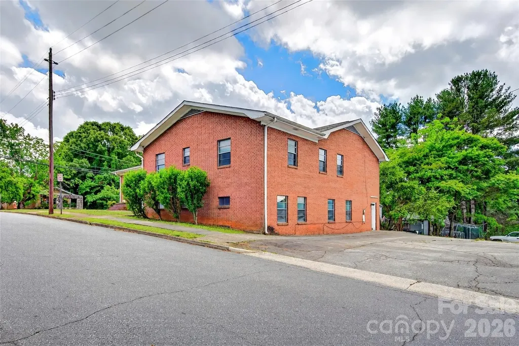 97 Clay Street Marion NC 28752