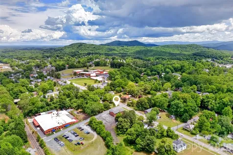 97 Clay Street Marion NC 28752