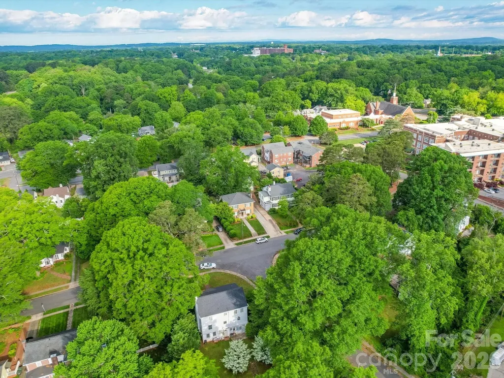 907 Edgewood Circle Gastonia NC 28052