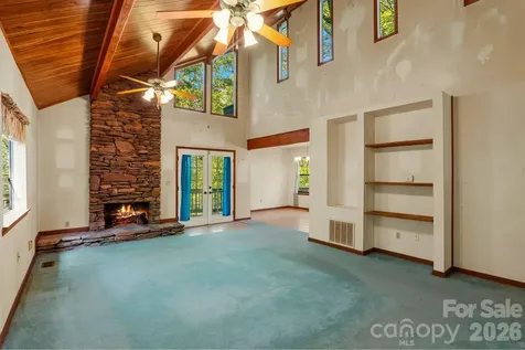 98 Skyline Drive Hendersonville NC 28791