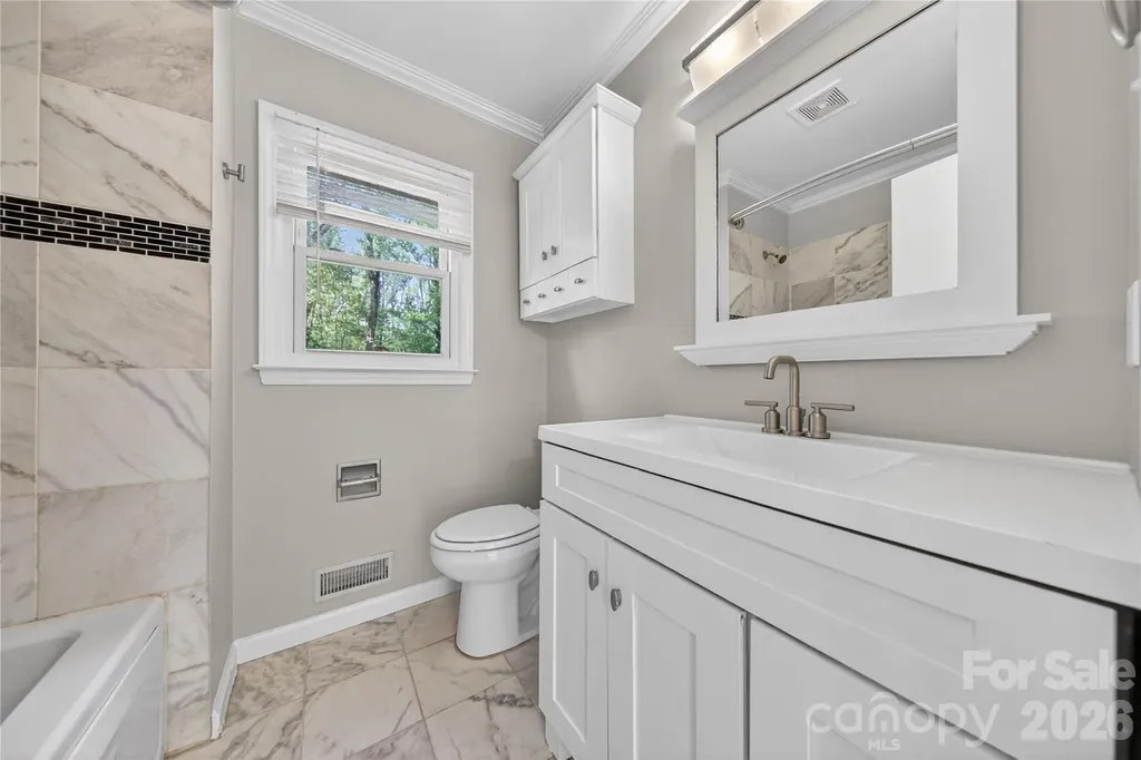 7942 Surreywood Place Charlotte NC 28270