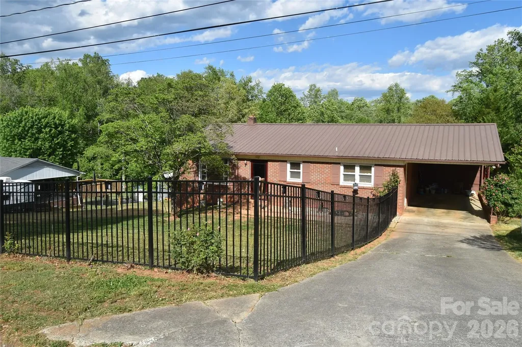 1082 Maple Street Granite Falls NC 28630