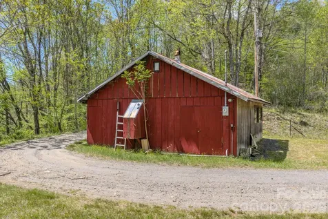 143 Gouge Cemetery Road Bakersville NC 28705