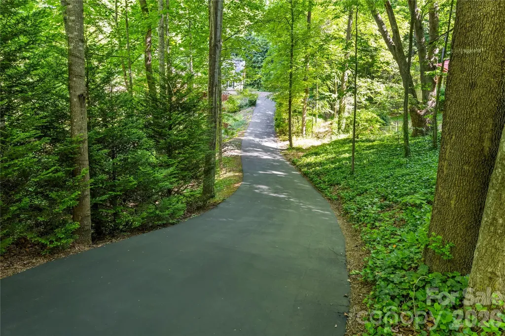 128 Churchill Downs Drive Fairview NC 28730
