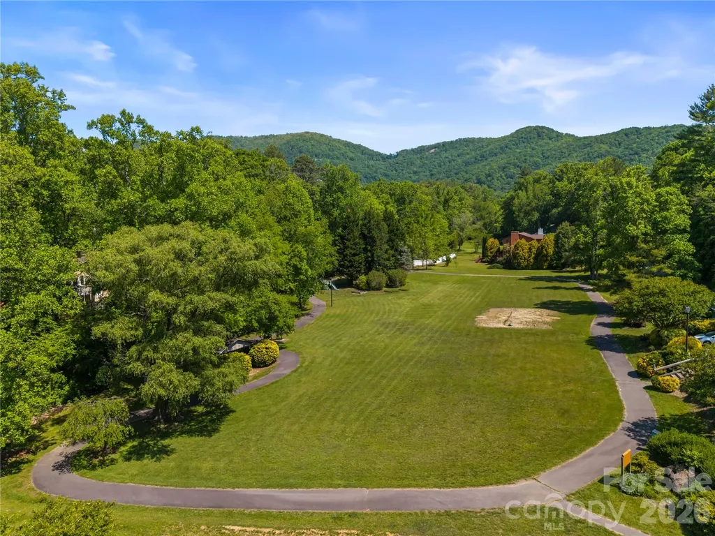 128 Churchill Downs Drive Fairview NC 28730