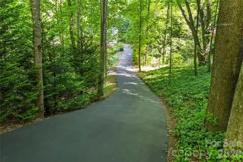 128 Churchill Downs Drive Fairview NC 28730