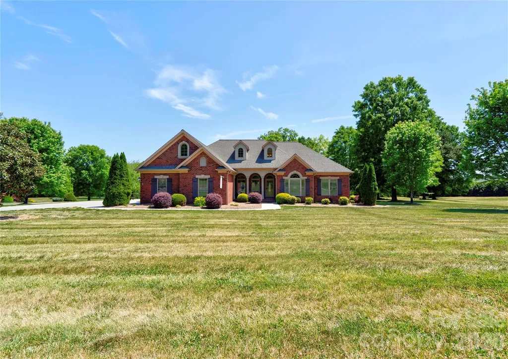 207 Cross Creek Drive Cherryville NC 28021