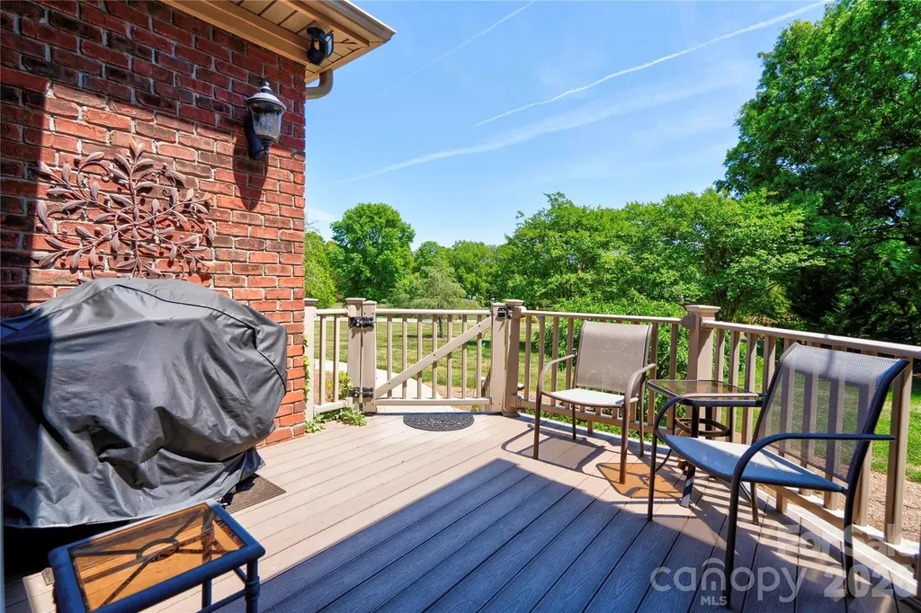 207 Cross Creek Drive Cherryville NC 28021